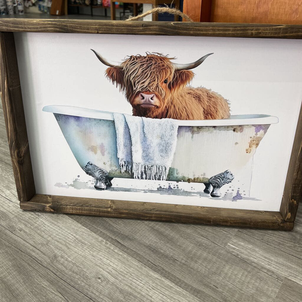 Highland cow in tub - wood frame